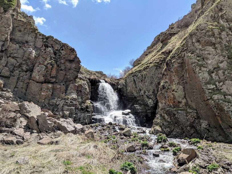 HIKEArmenia Nareh Waterfall