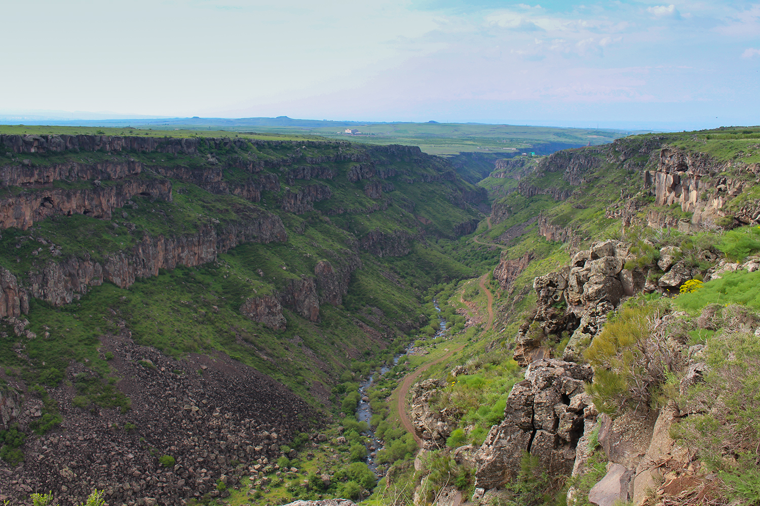 Saghmosavank - Hovanavank 